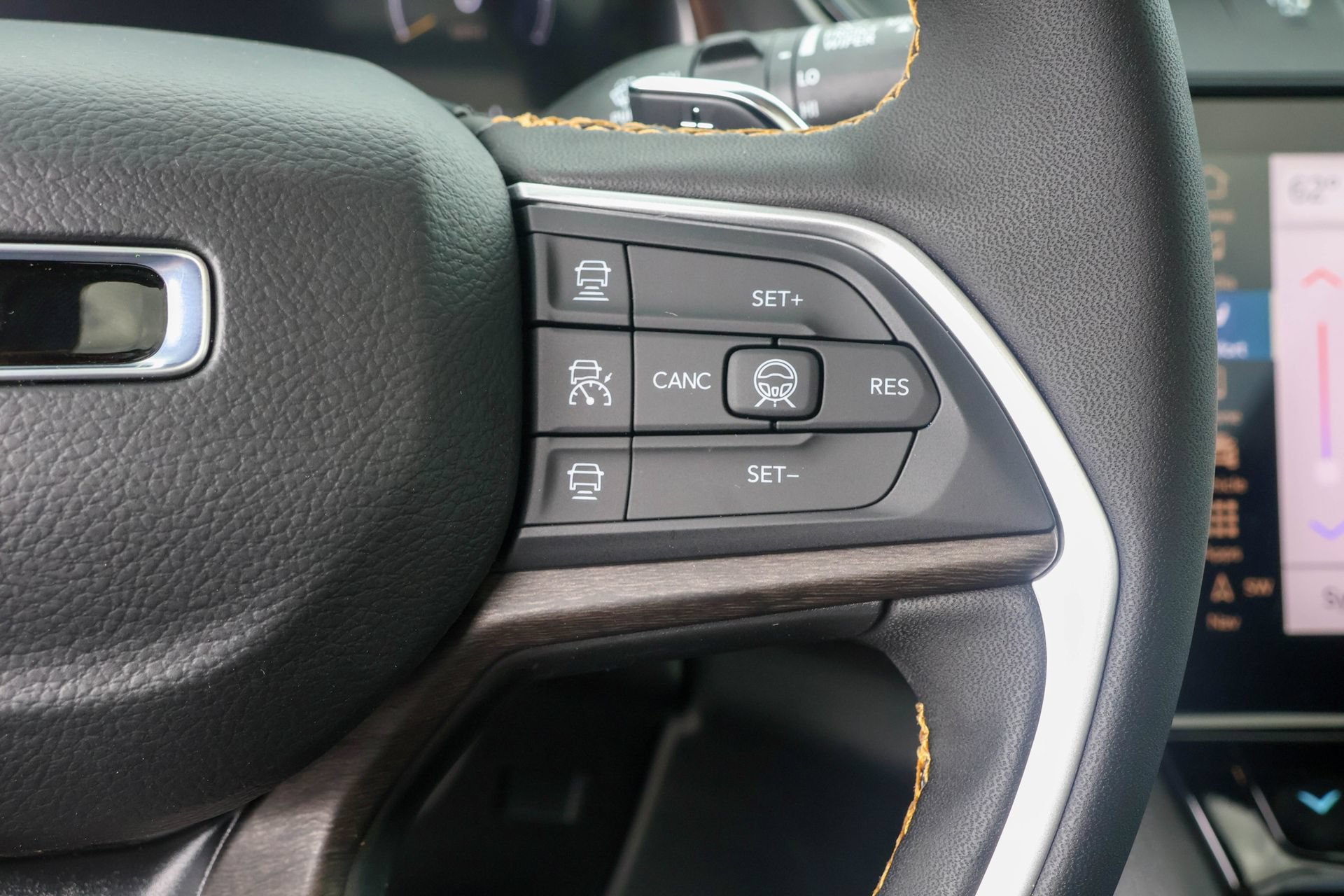 New 2026 Jeep Grand Cherokee L Limited AWD/4WD image 27