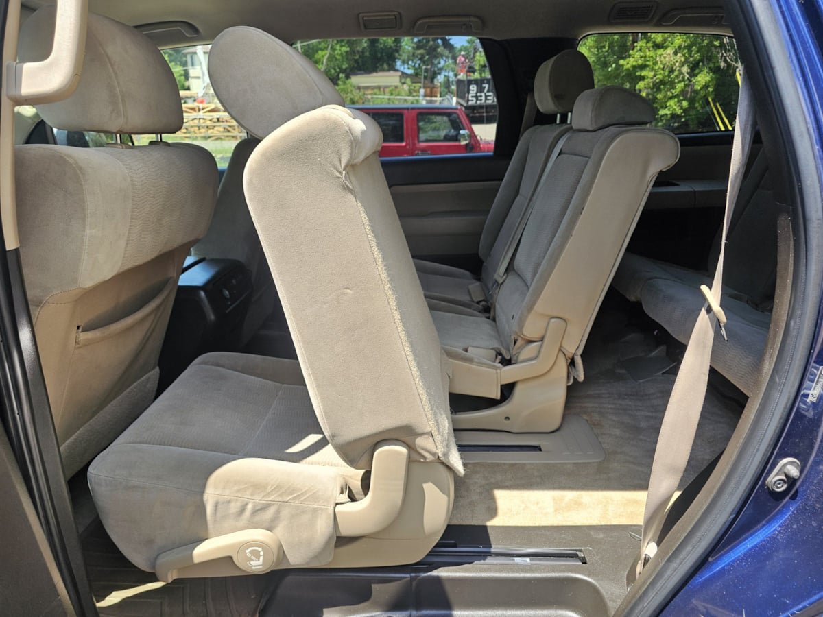 Used 2008 Toyota Sequoia SR5 w/ Towing Pkg AWD/4WD image 31