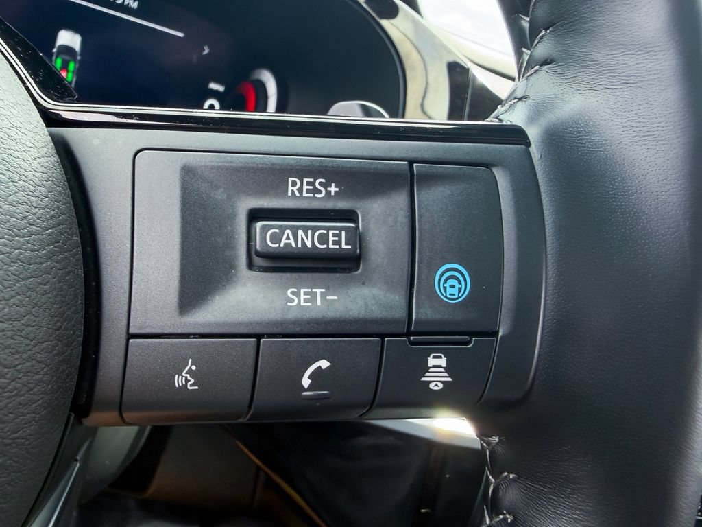 Certified 2023 Nissan Pathfinder Platinum AWD/4WD image 36