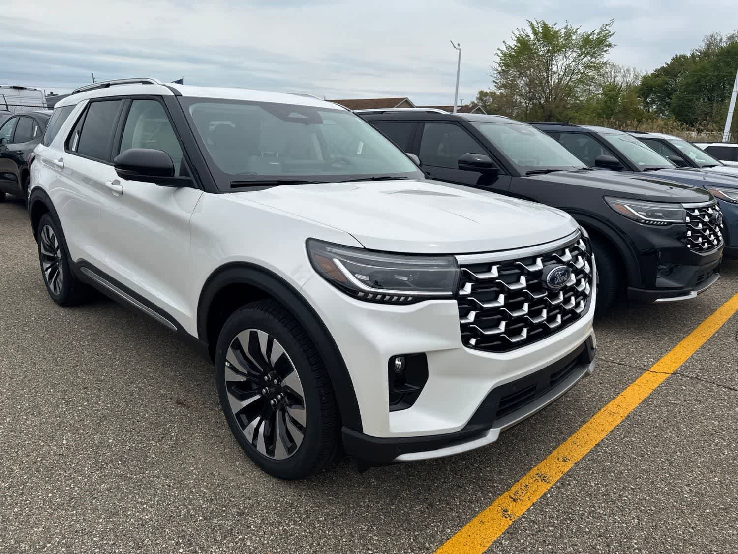 New 2026 Ford Explorer Platinum AWD/4WD image 5