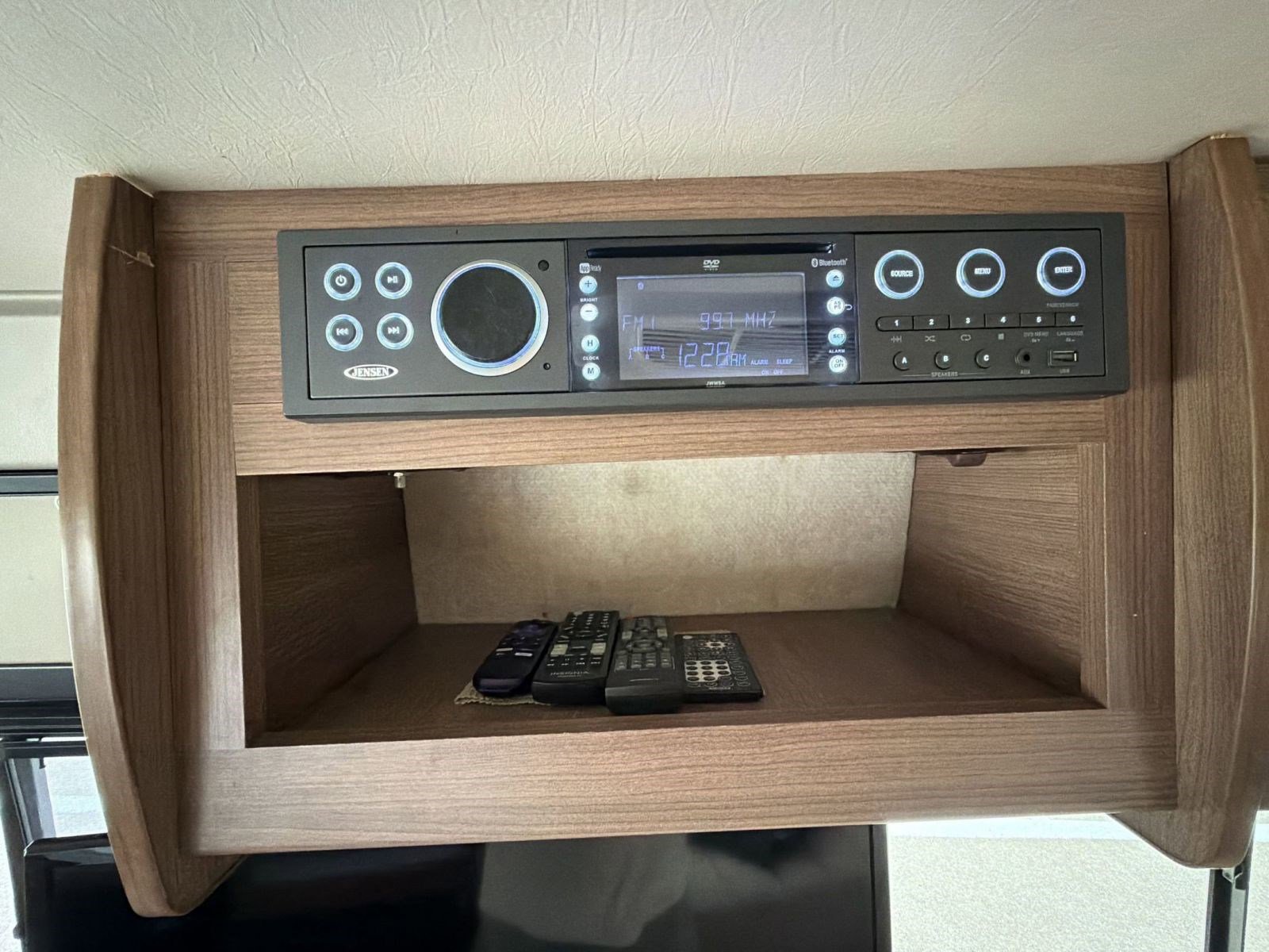 Used 2017 RAM ProMaster 3500 w/ Premium Appearance Group image 34