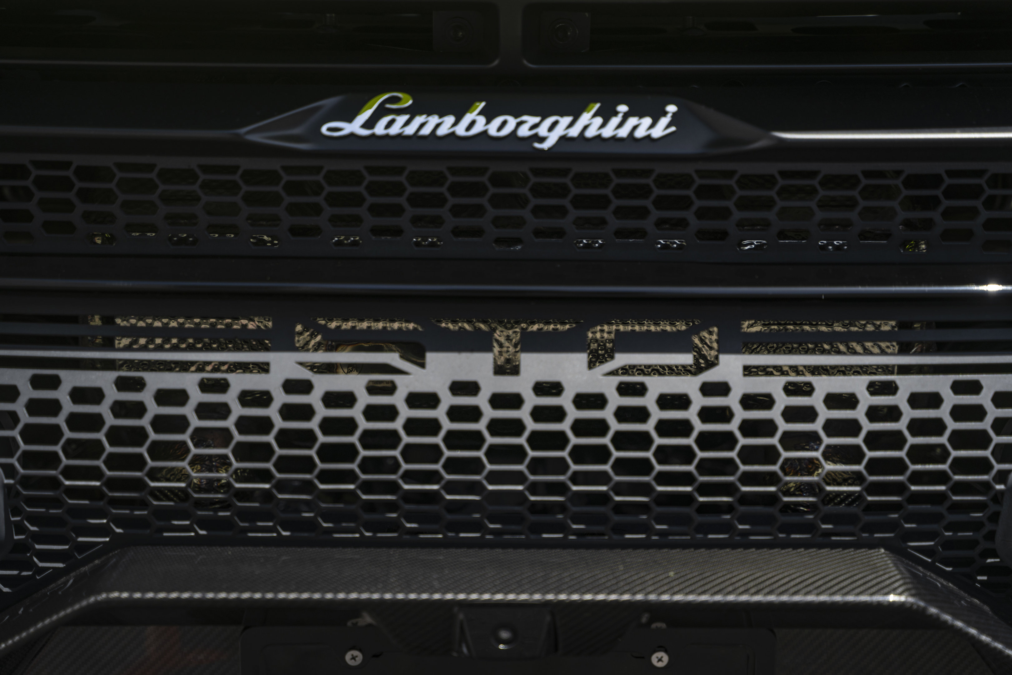 Used 2023 Lamborghini Huracan STO RWD image 10