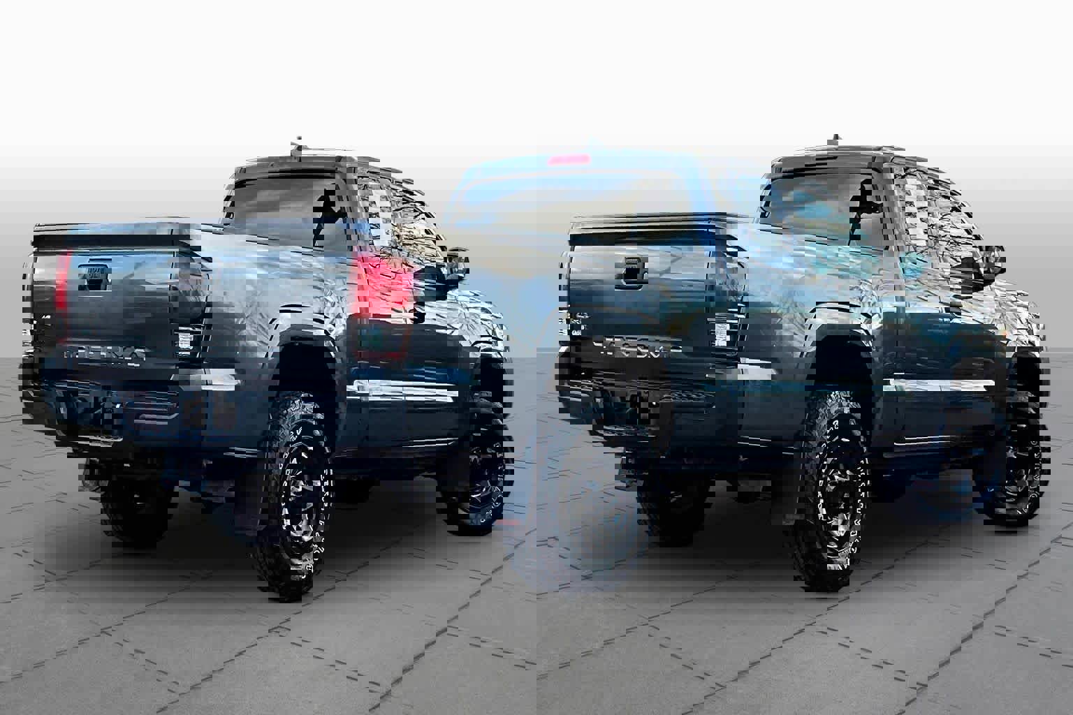 Used 2021 Toyota Tacoma SR image 13