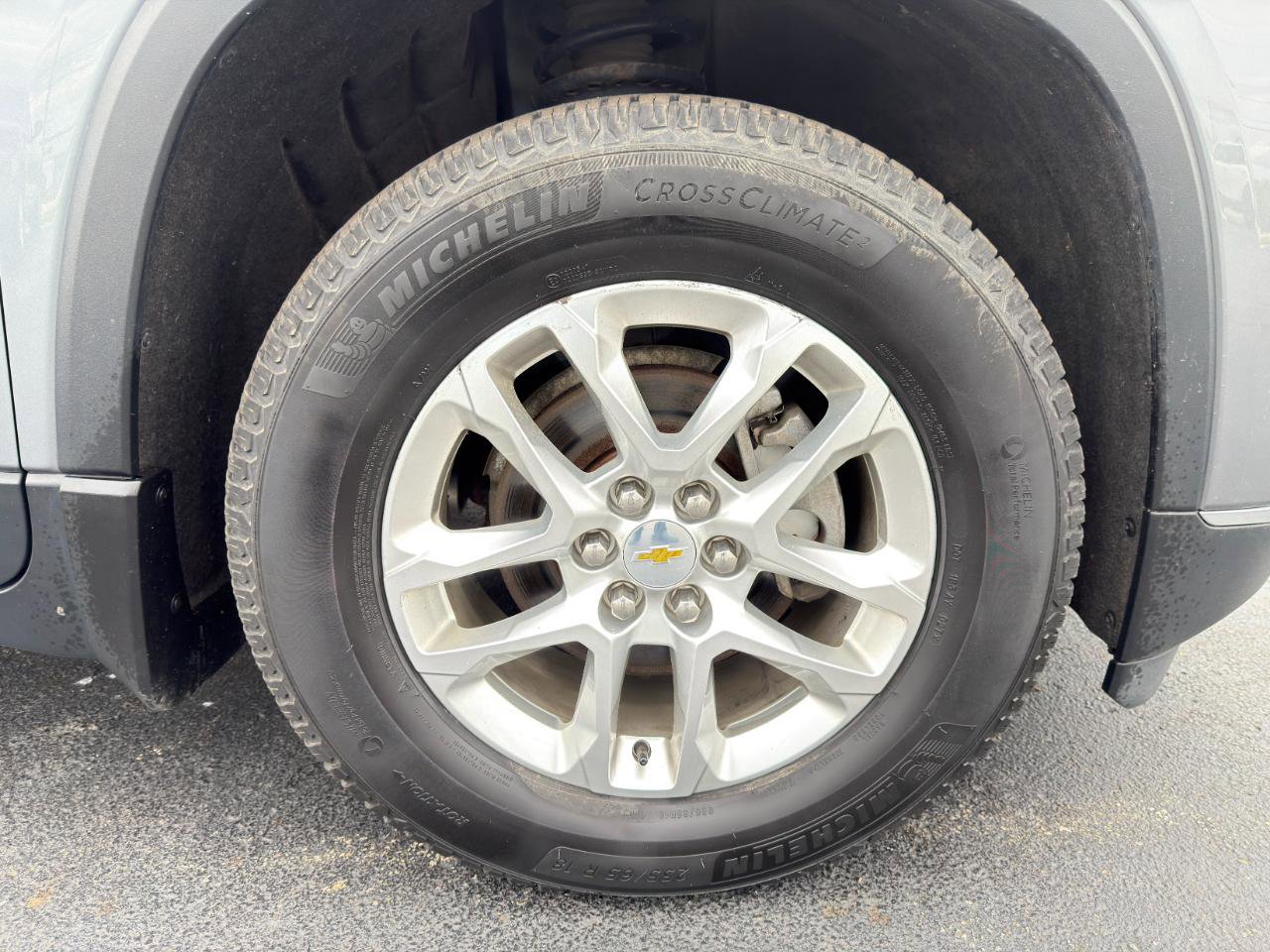 Used 2019 Chevrolet Traverse LT w/ LPO, Floor Liner Package AWD/4WD image 12