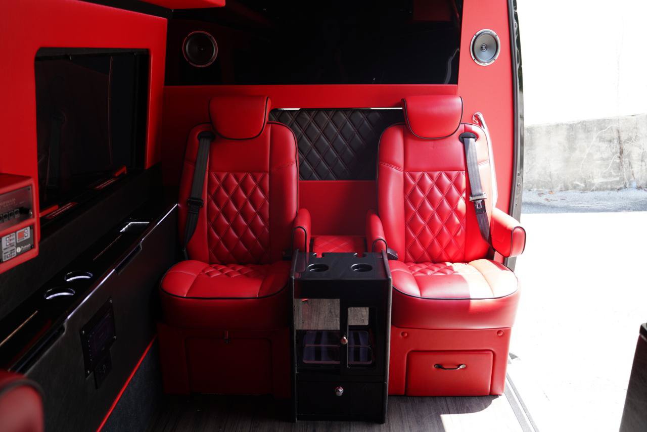 Used 2021 Mercedes-Benz Sprinter 3500 image 33