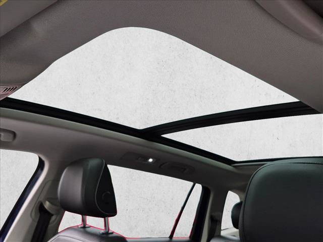 Used 2021 Volkswagen Tiguan SE w/ Panoramic Sunroof Package AWD/4WD image 15