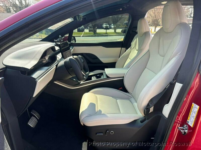 Used 2022 Tesla Model X Plaid image 10