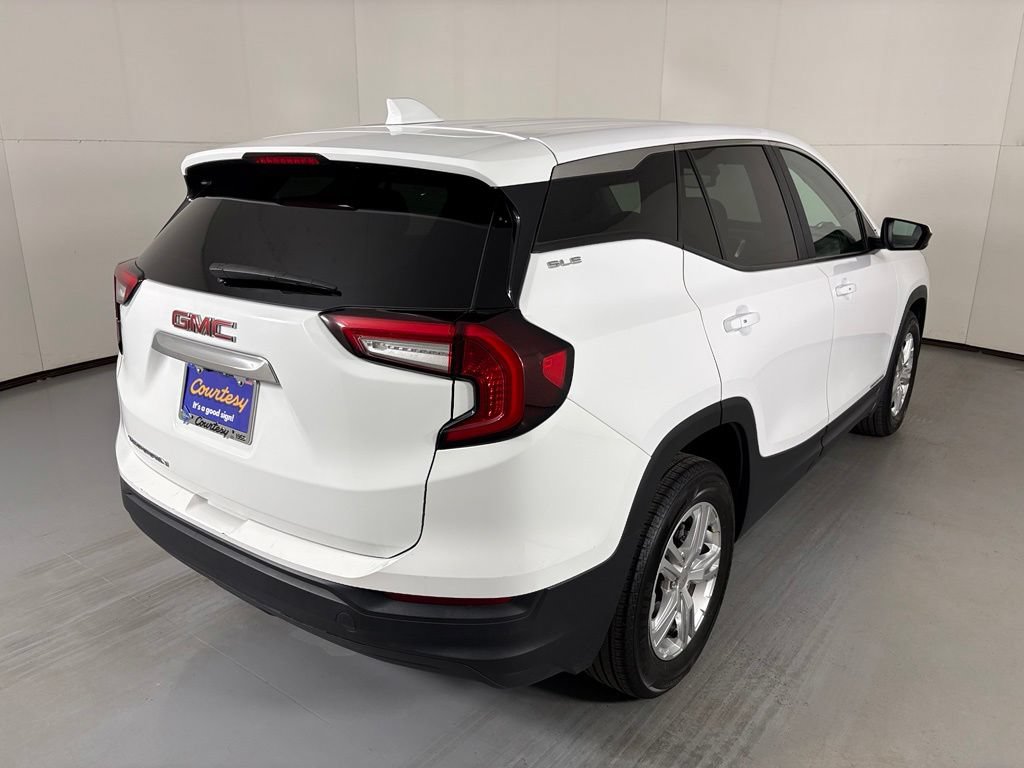 Used 2024 GMC Terrain SLE FWD image 8