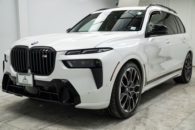 Used 2026 BMW X7 M60i image 6