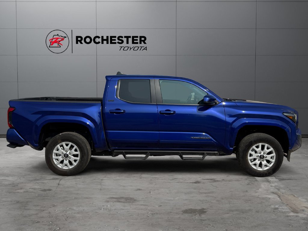 Certified 2025 Toyota Tacoma SR5 AWD/4WD image 6