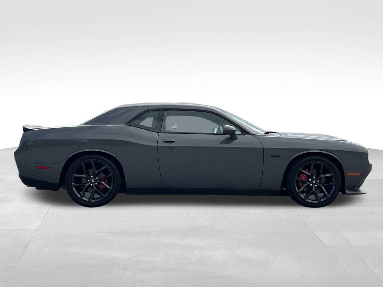 Used 2023 Dodge Challenger R/T w/ Blacktop Package image 28