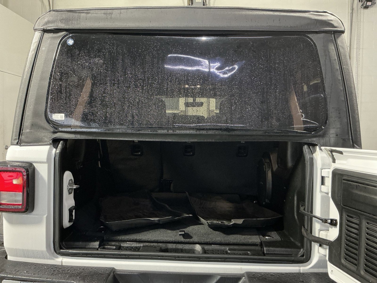 Used 2023 Jeep Wrangler Rubicon w/ Cold Weather Group image 32