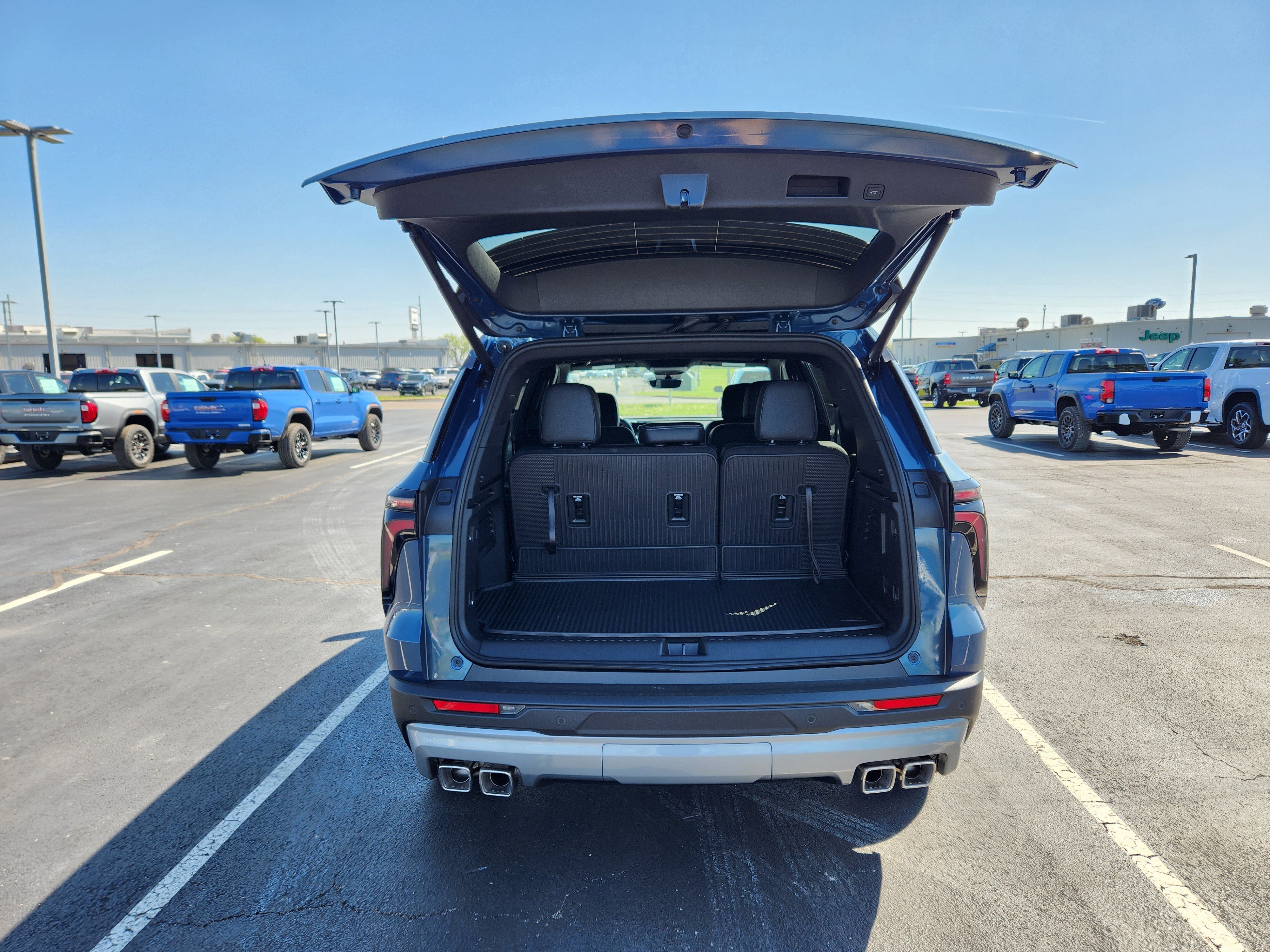 New 2026 Chevrolet Traverse LT FWD image 7