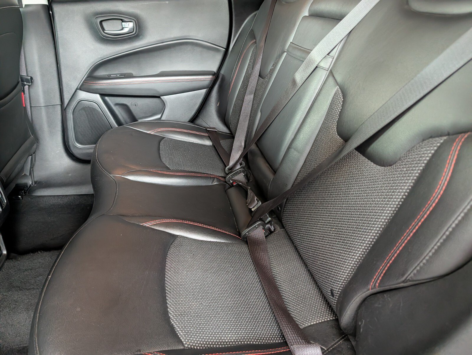 Used 2019 Jeep Compass Trailhawk AWD/4WD image 11