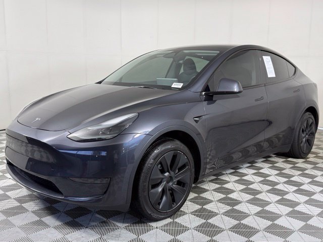 Used 2024 Tesla Model Y Long Range RWD image 2