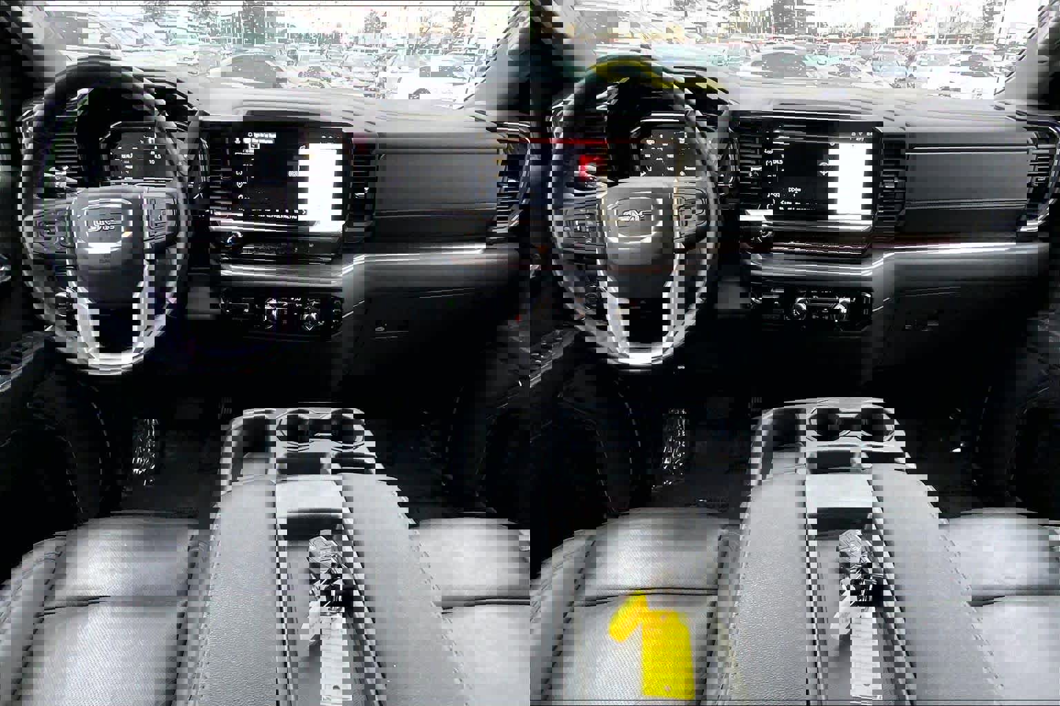 Used 2025 GMC Sierra 1500 SLT image 14