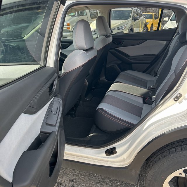 Used 2023 Subaru Crosstrek 2.0i Premium image 4