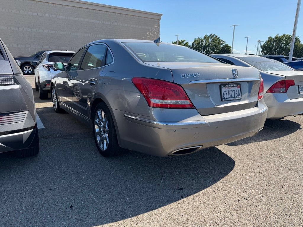 Used 2012 Hyundai Equus Signature RWD image 6