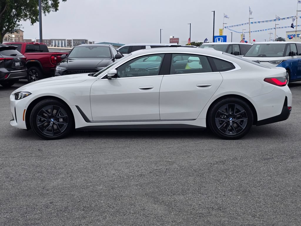 Used 2025 BMW i4 eDrive40 w/ Premium Package RWD image 34