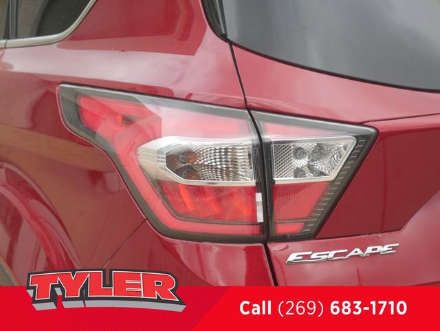 Used 2017 Ford Escape Titanium AWD/4WD image 12