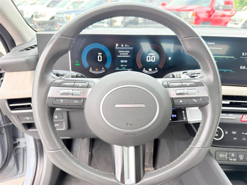 Used 2025 Hyundai Sonata SEL FWD image 11
