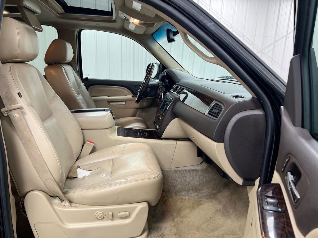Used 2011 GMC Yukon Denali image 23