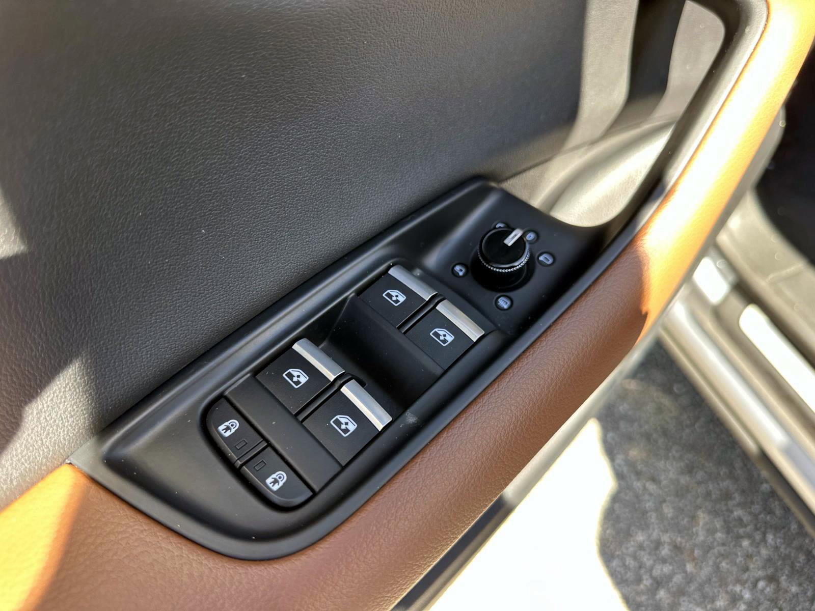 Used 2022 Audi Q8 Premium Plus image 19