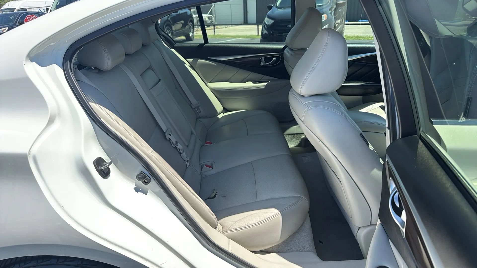 Used 2014 INFINITI Q50 Premium w/ Deluxe Touring Package RWD image 19