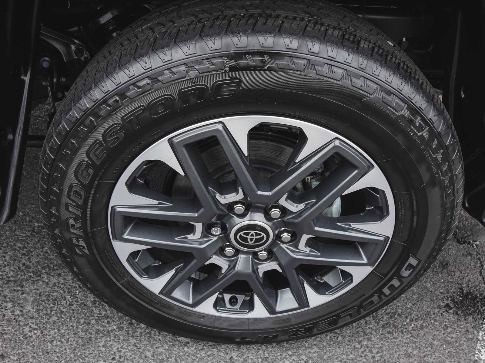 Used 2024 Toyota Tundra Limited image 8