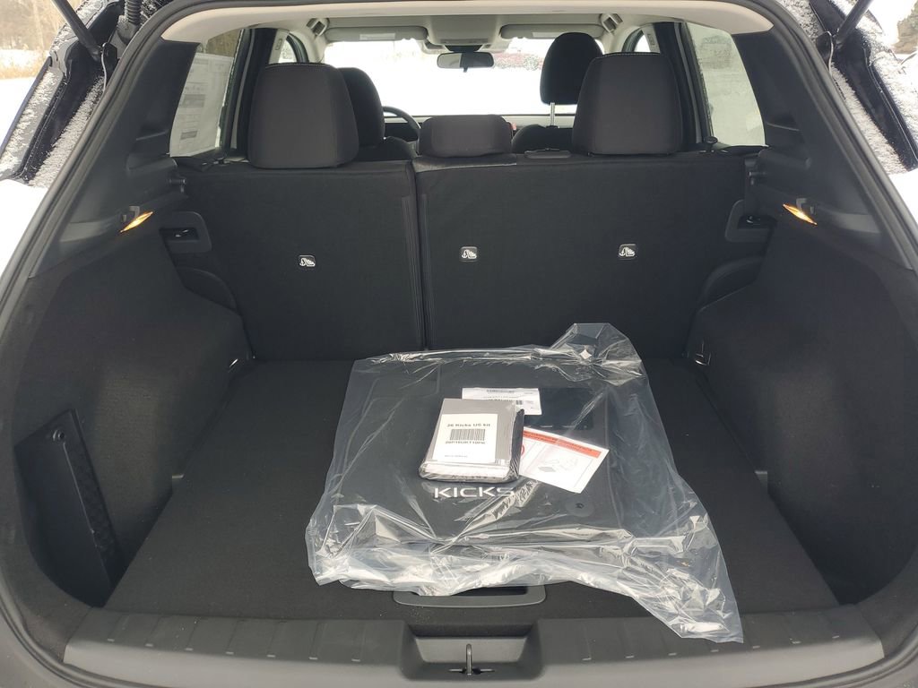 New 2026 Nissan Kicks SV w/ Cold Weather Package FWD image 7