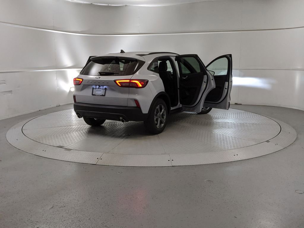 New 2026 Ford Escape ST-Line w/ Tech Pack #1 image 9