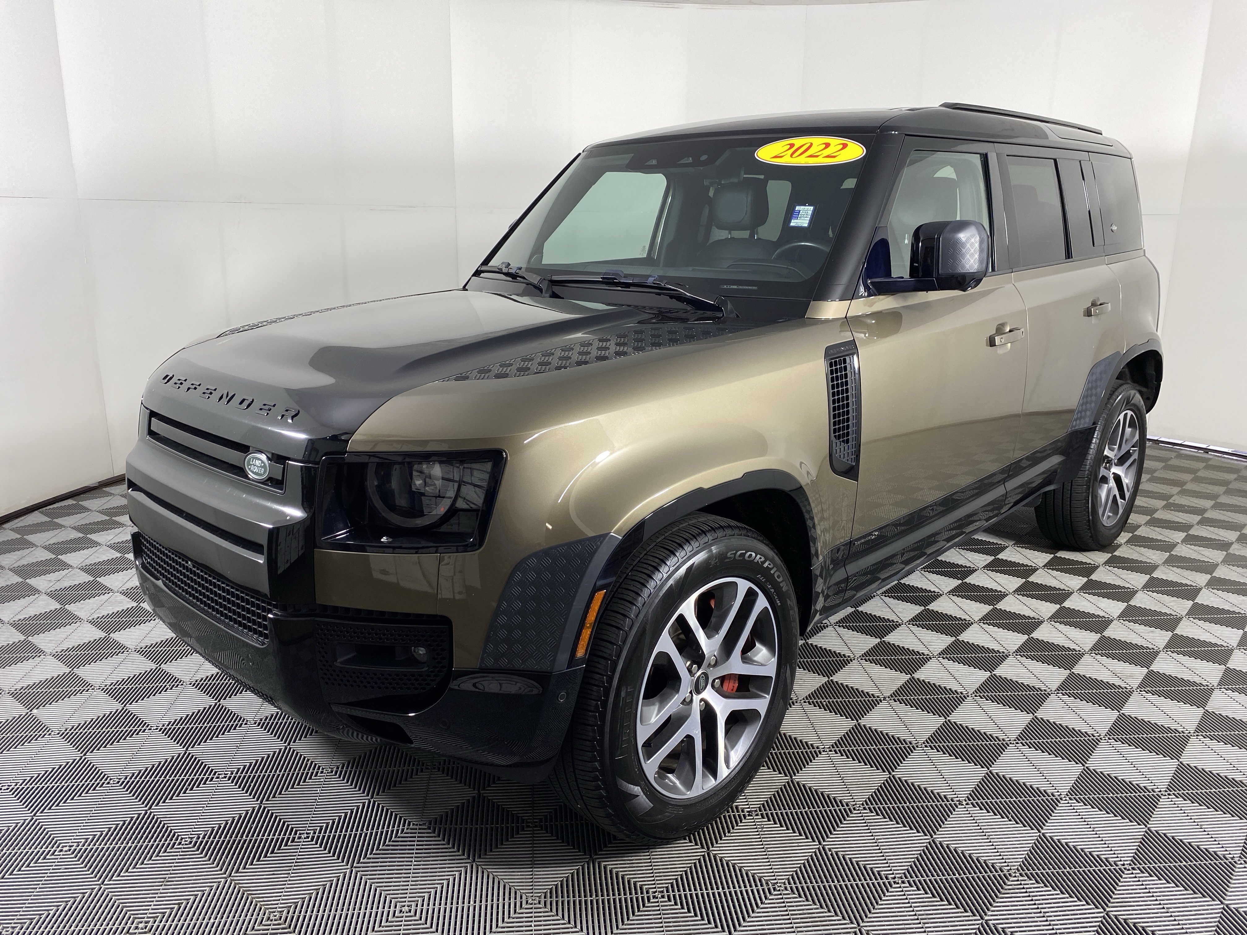 Used 2022 Land Rover Defender 110 X AWD/4WD image 12