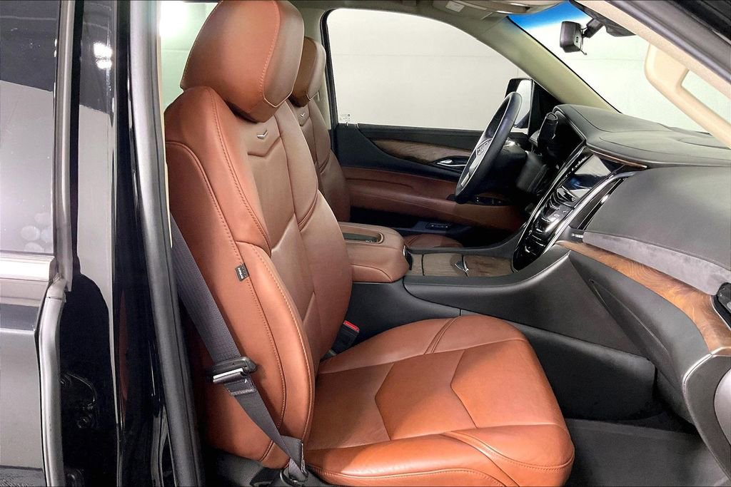 Used 2017 Cadillac Escalade Premium Luxury image 10