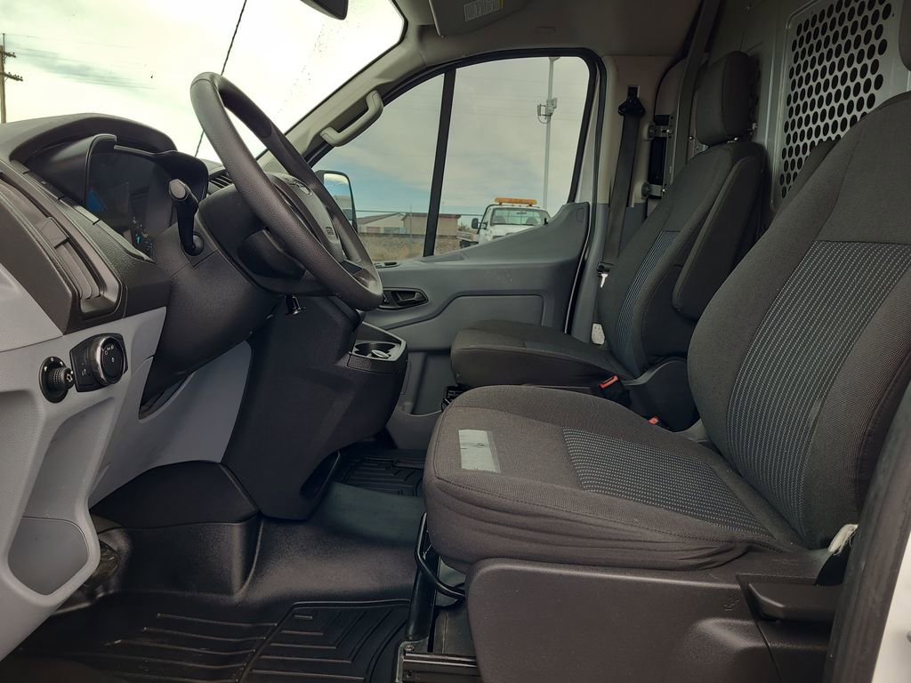 Used 2018 Ford Transit 250 130 Low Roof image 16