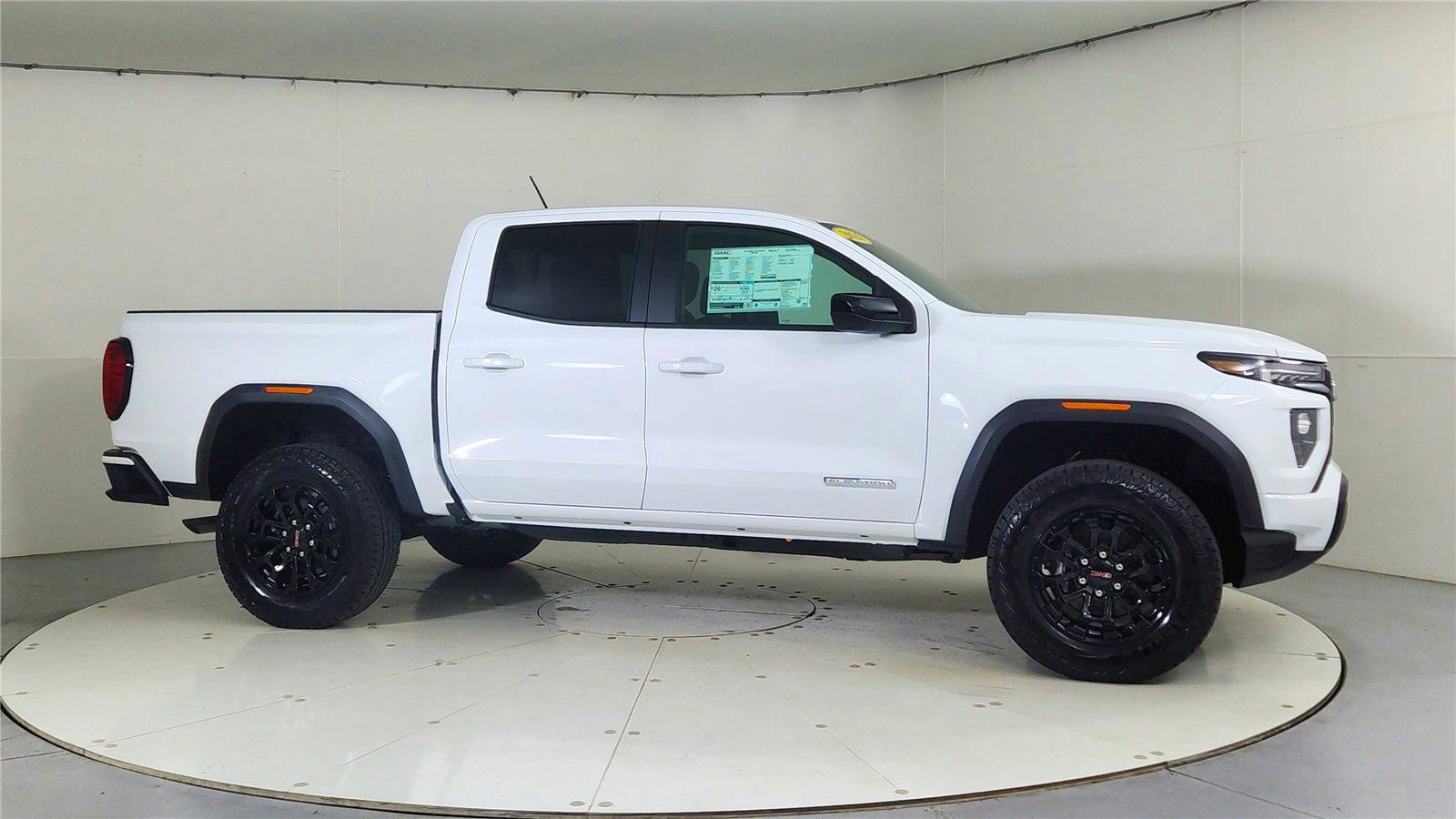 New 2026 GMC Canyon Elevation image 8