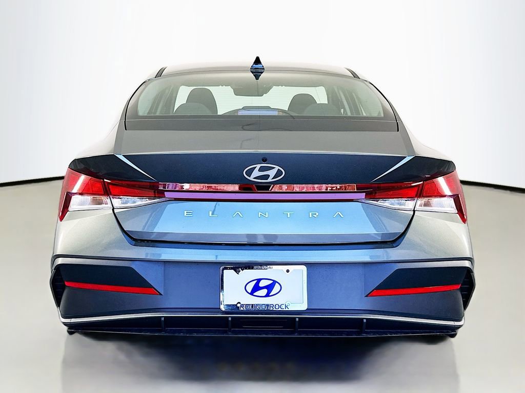 New 2026 Hyundai Elantra SE w/ Cargo Package image 6