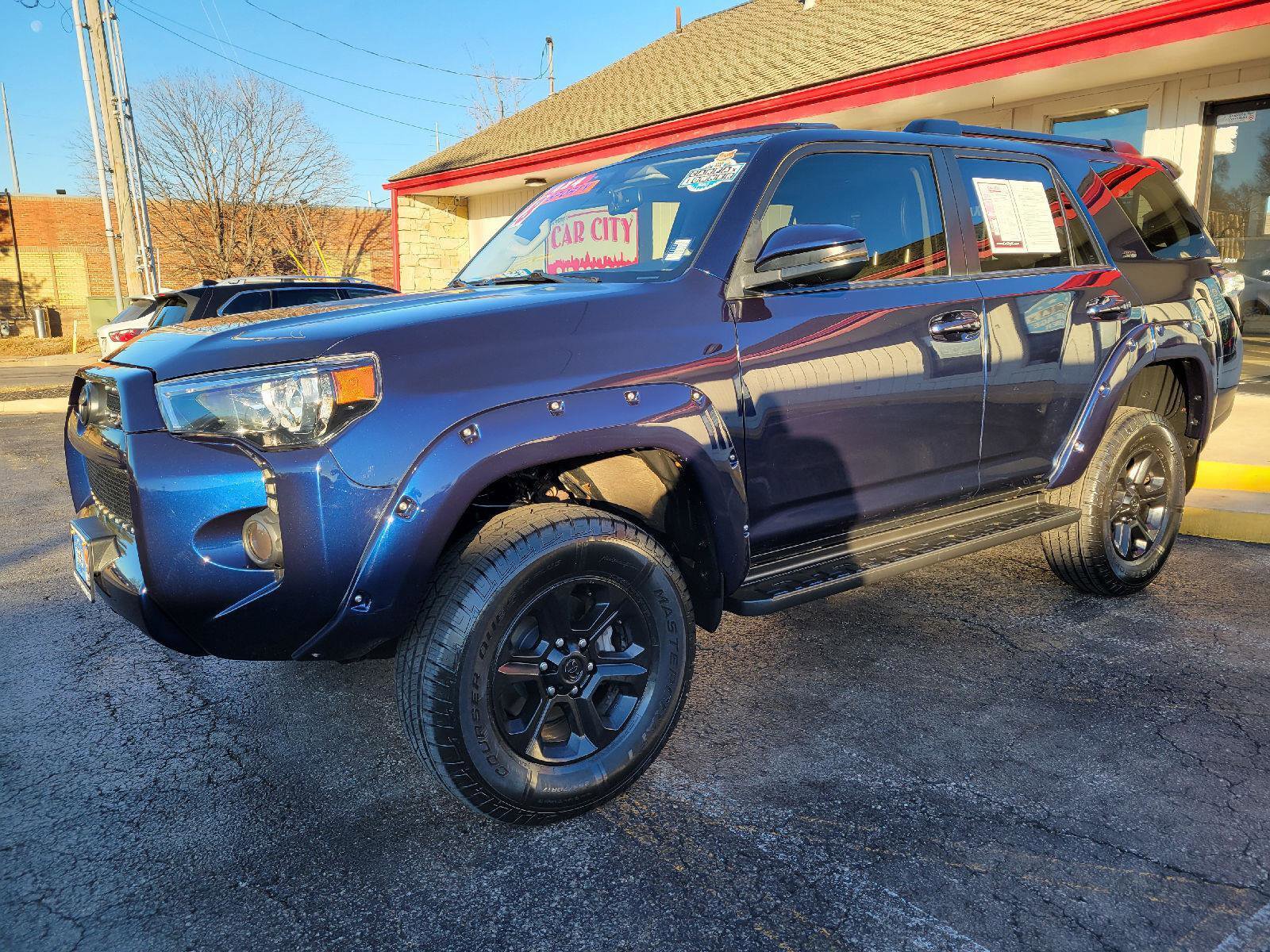 Used 2018 Toyota 4Runner SR5 Premium image 3