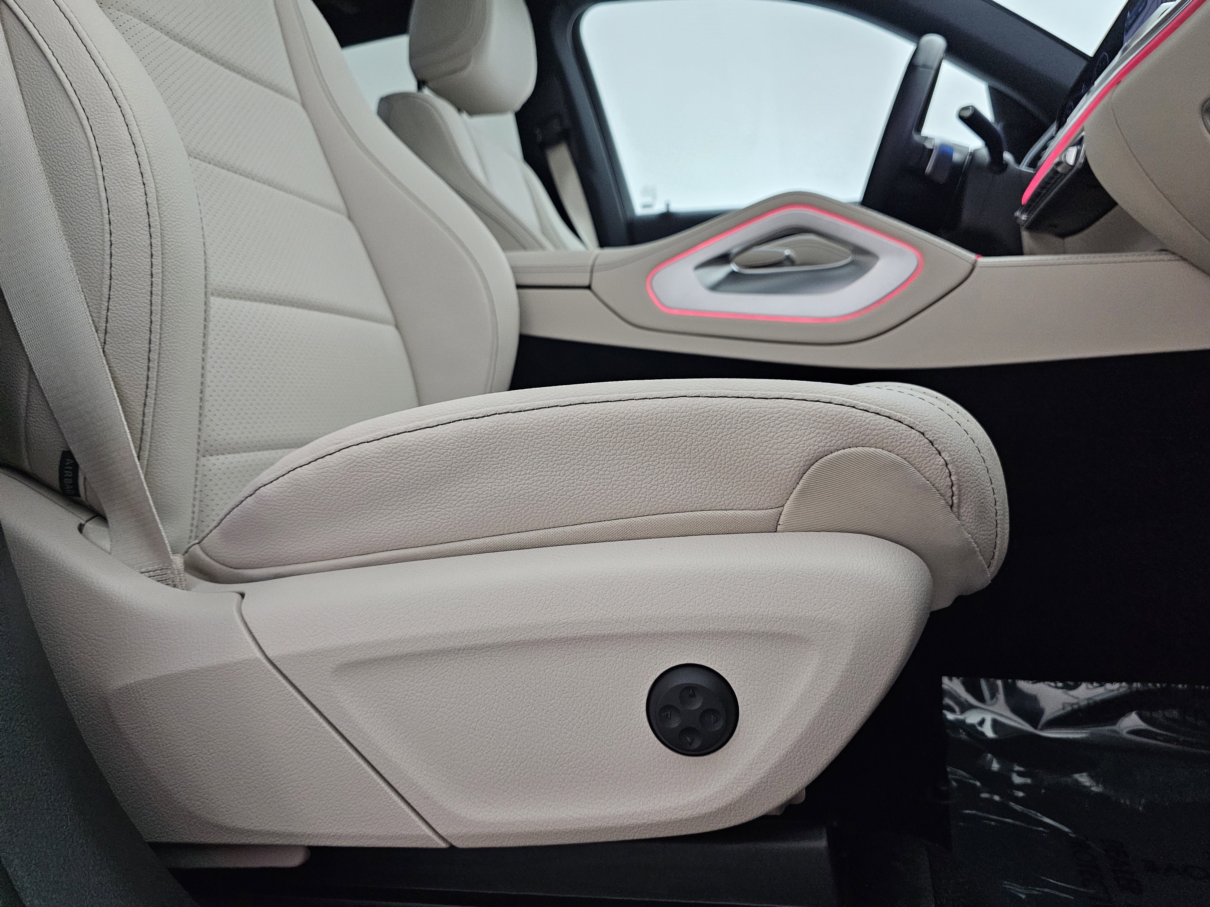 Used 2025 Mercedes-Benz GLE 450 4MATIC image 17