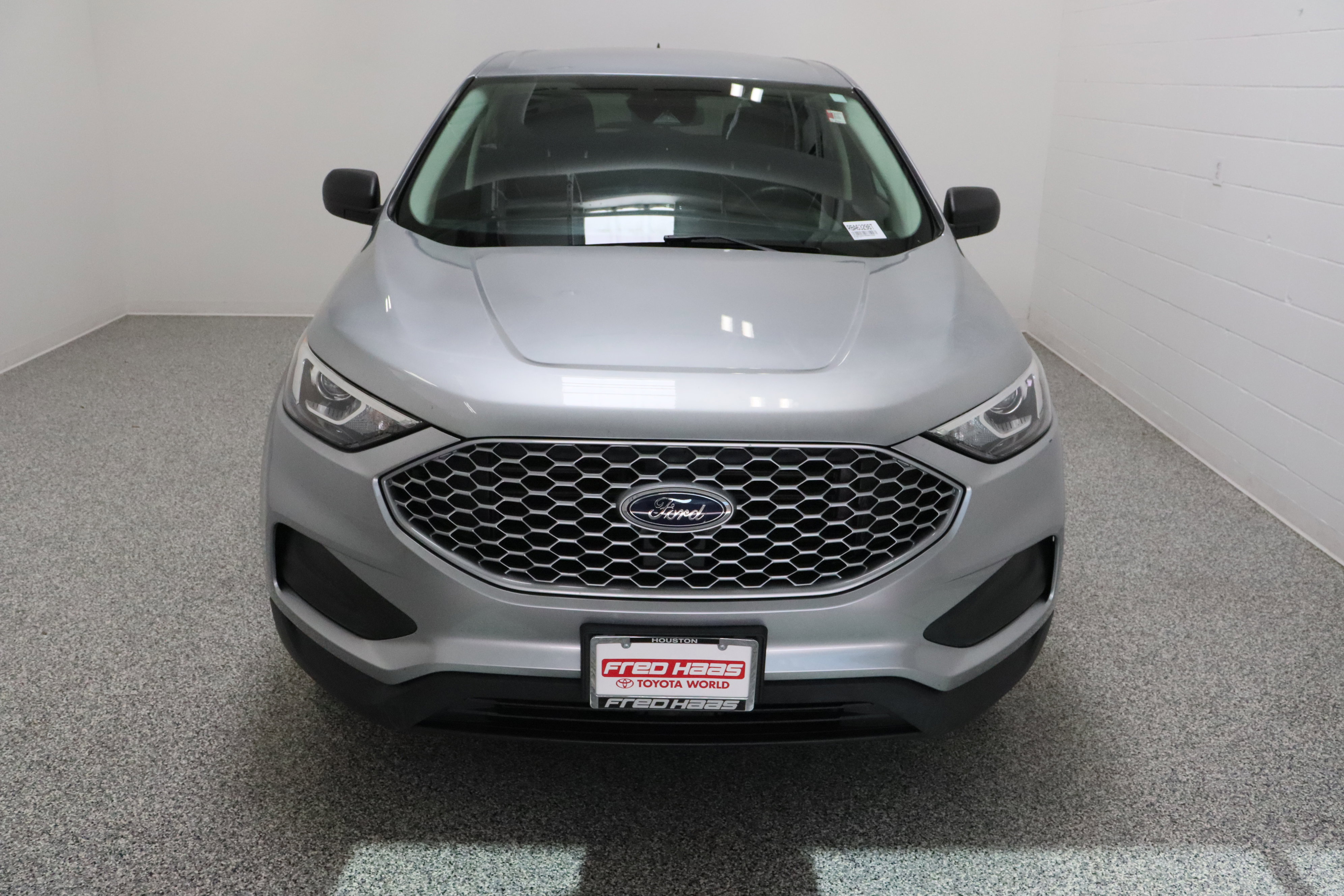 Used 2024 Ford Edge SE AWD/4WD image 3