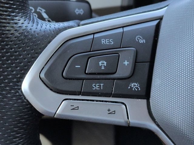 Used 2021 Volkswagen Atlas Cross Sport SEL Premium R-Line AWD/4WD image 27