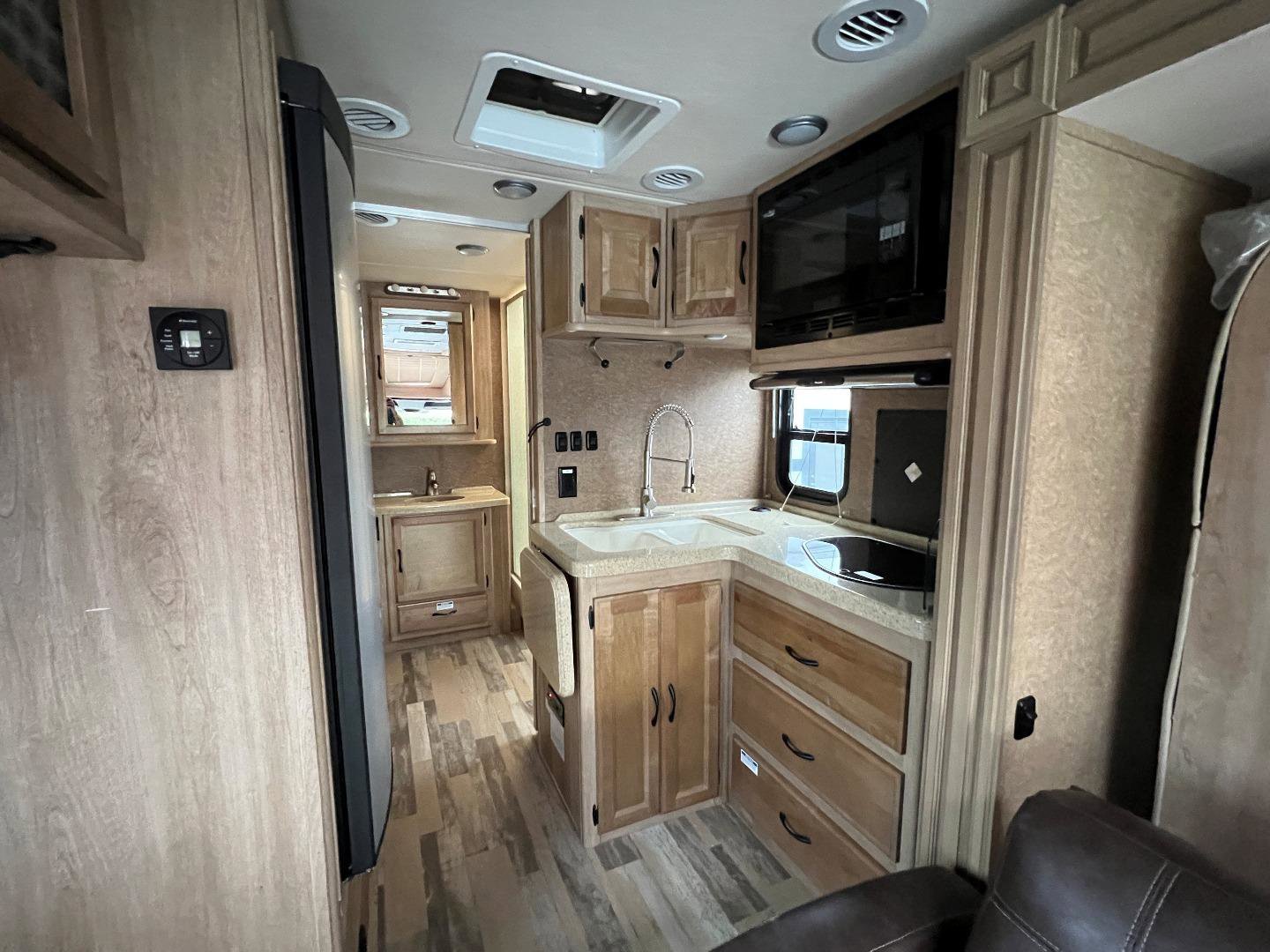 Used 2015 Mercedes-Benz Sprinter 3500 image 22