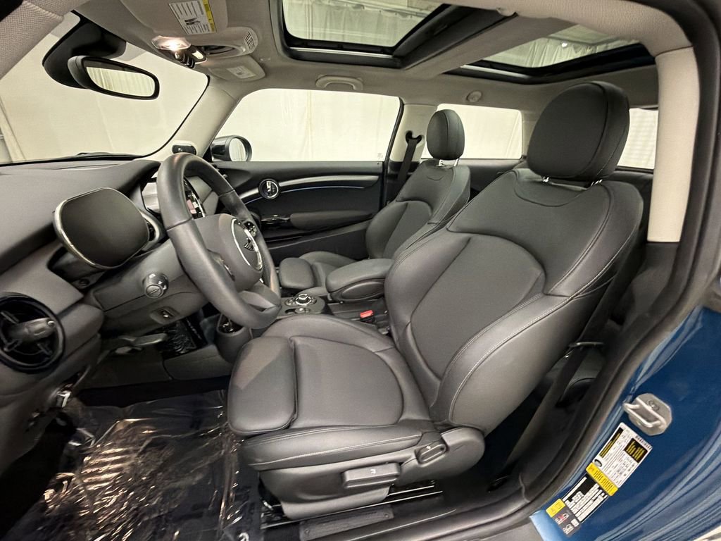 Certified 2024 MINI Cooper SE image 12