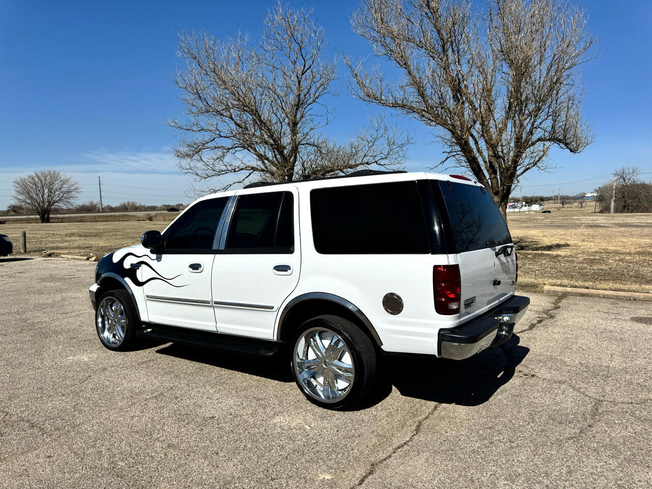 Used 2002 Ford Expedition XLT image 6