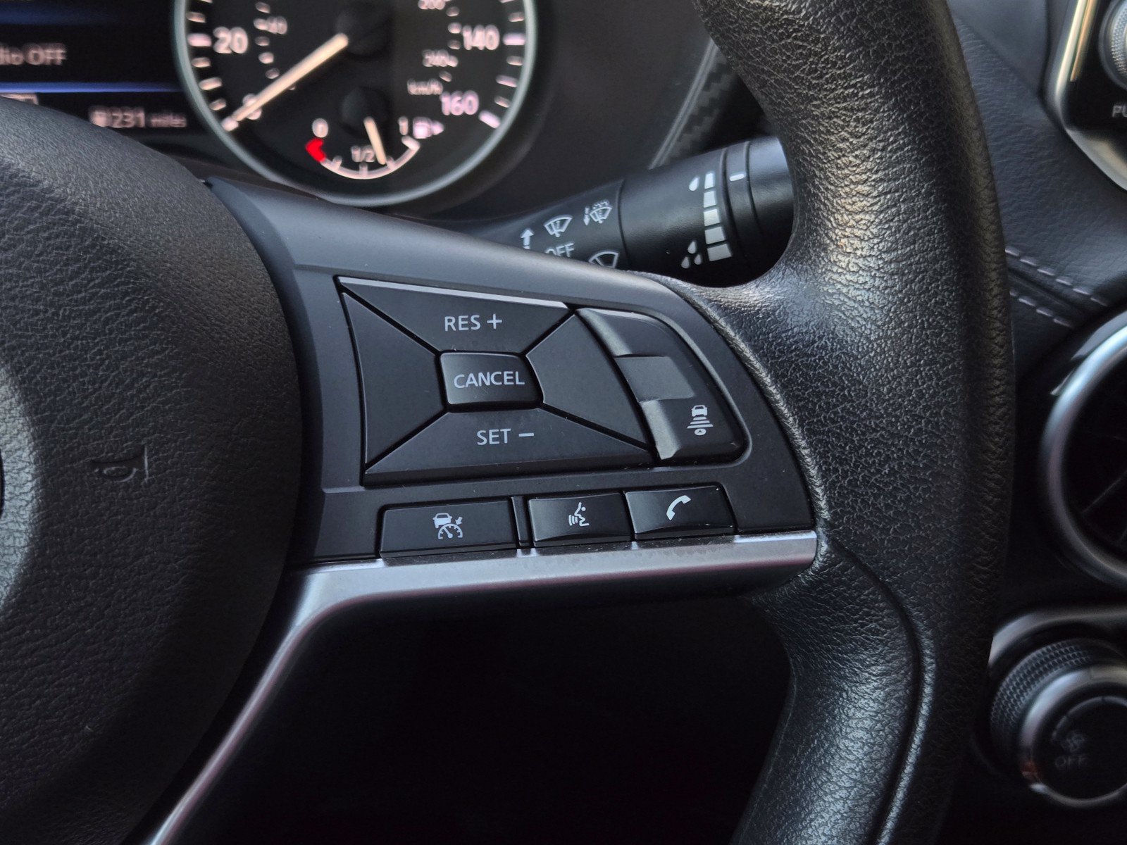 Used 2024 Nissan Sentra SV FWD image 19
