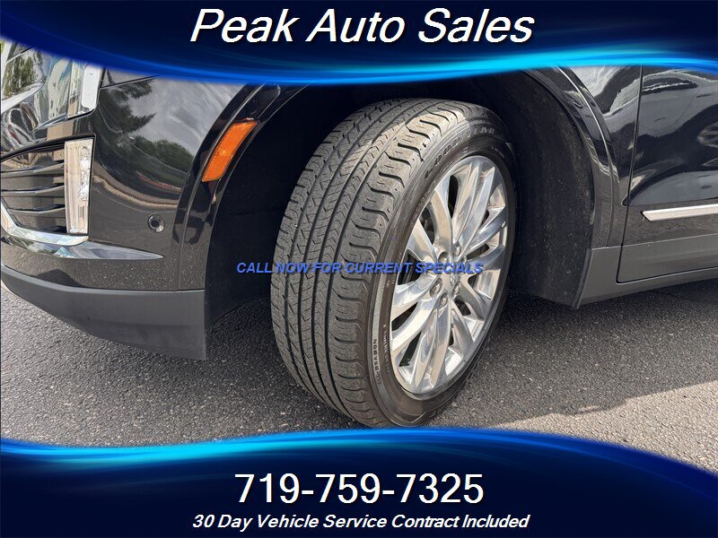 Used 2017 Cadillac XT5 Platinum AWD/4WD image 9