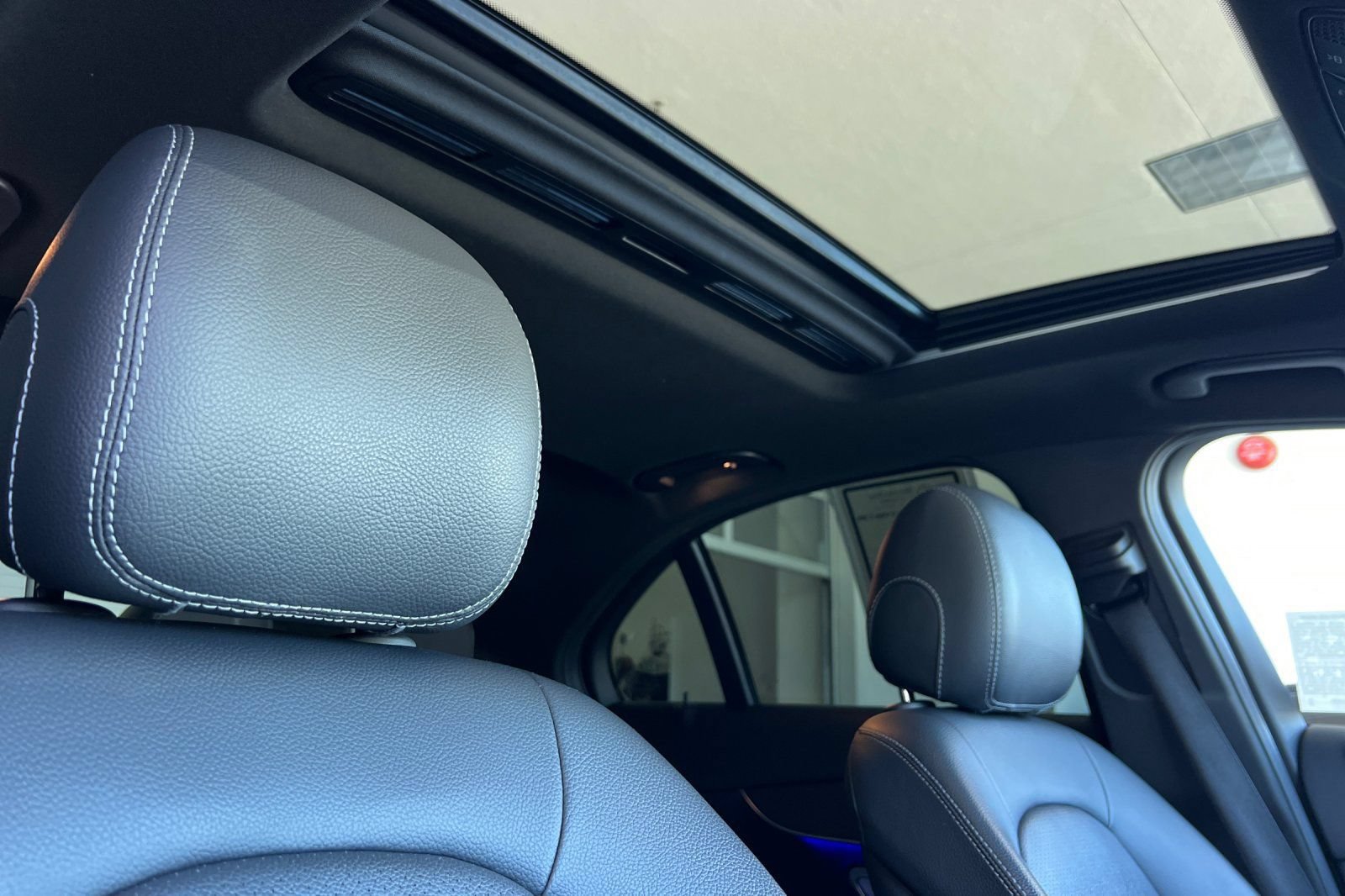 Used 2019 Mercedes-Benz C 300 Sedan w/ Premium Package image 17