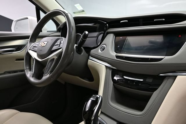 Used 2020 Cadillac XT5 Premium Luxury AWD/4WD image 15