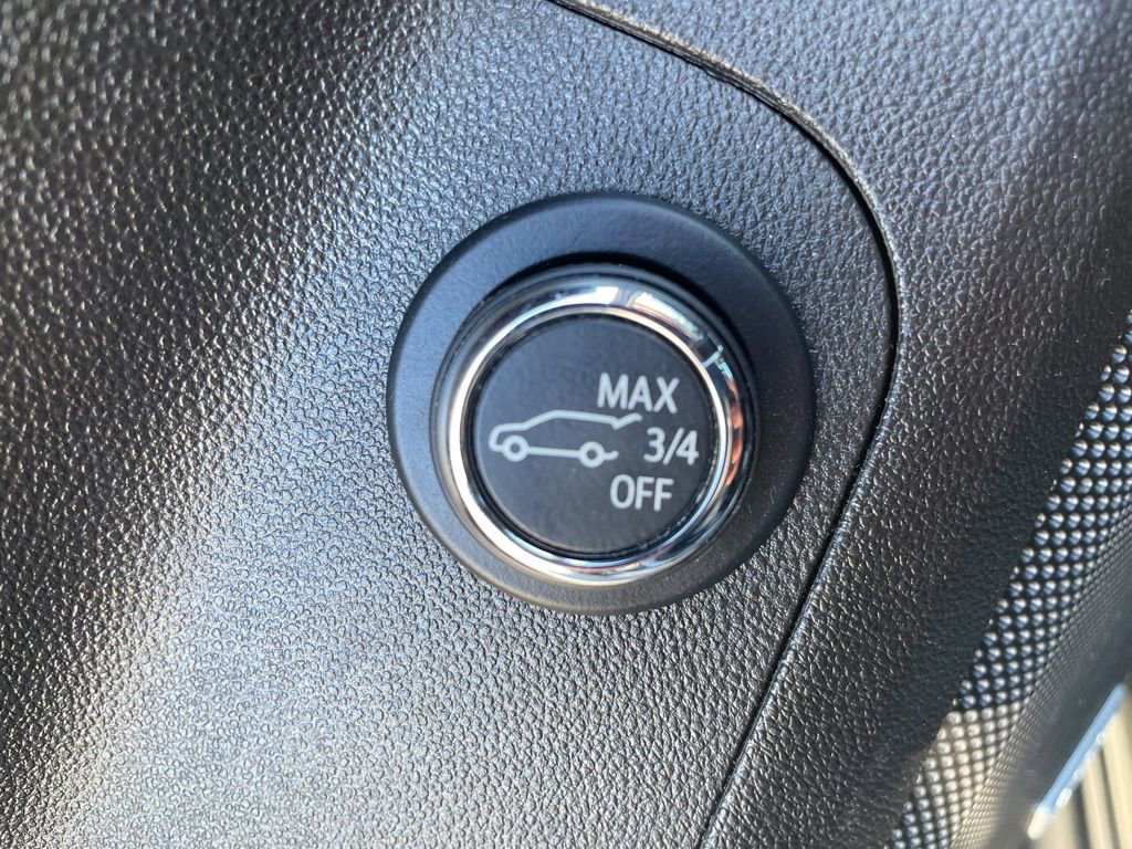 Used 2023 GMC Acadia SLT image 31