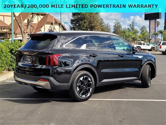 New 2026 Kia Sorento S image 4