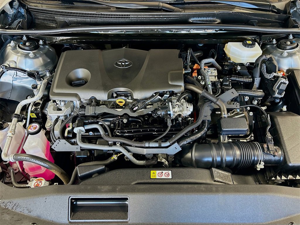 Used 2025 Toyota Camry SE w/ Convenience Package image 26
